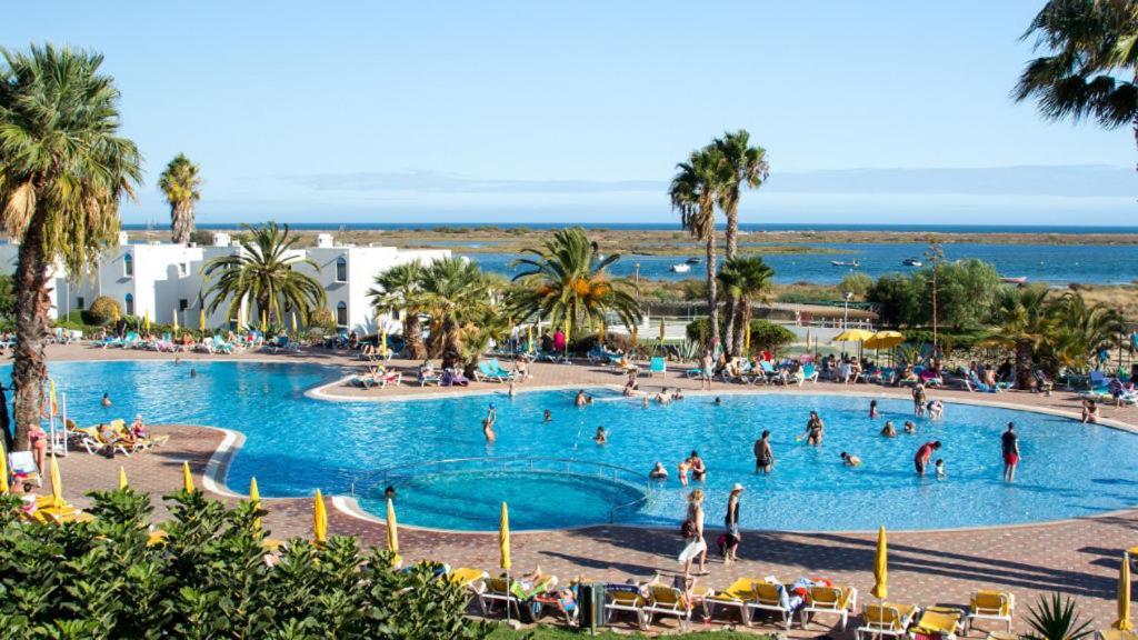 Golden Club Resort - Aparthotel タヴィラ エクステリア 写真
